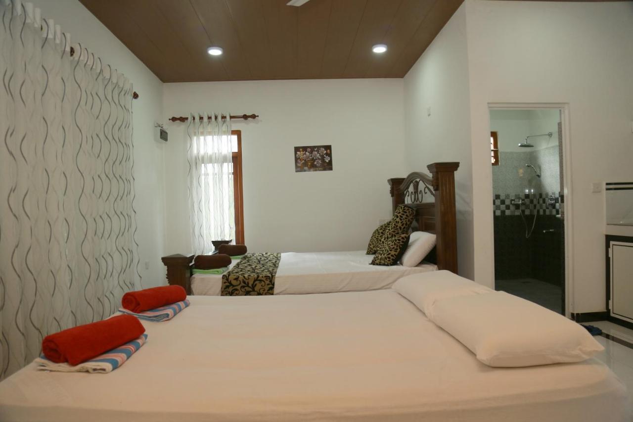 Happy Spring Guest Bed & Breakfast Mirissa Exterior photo