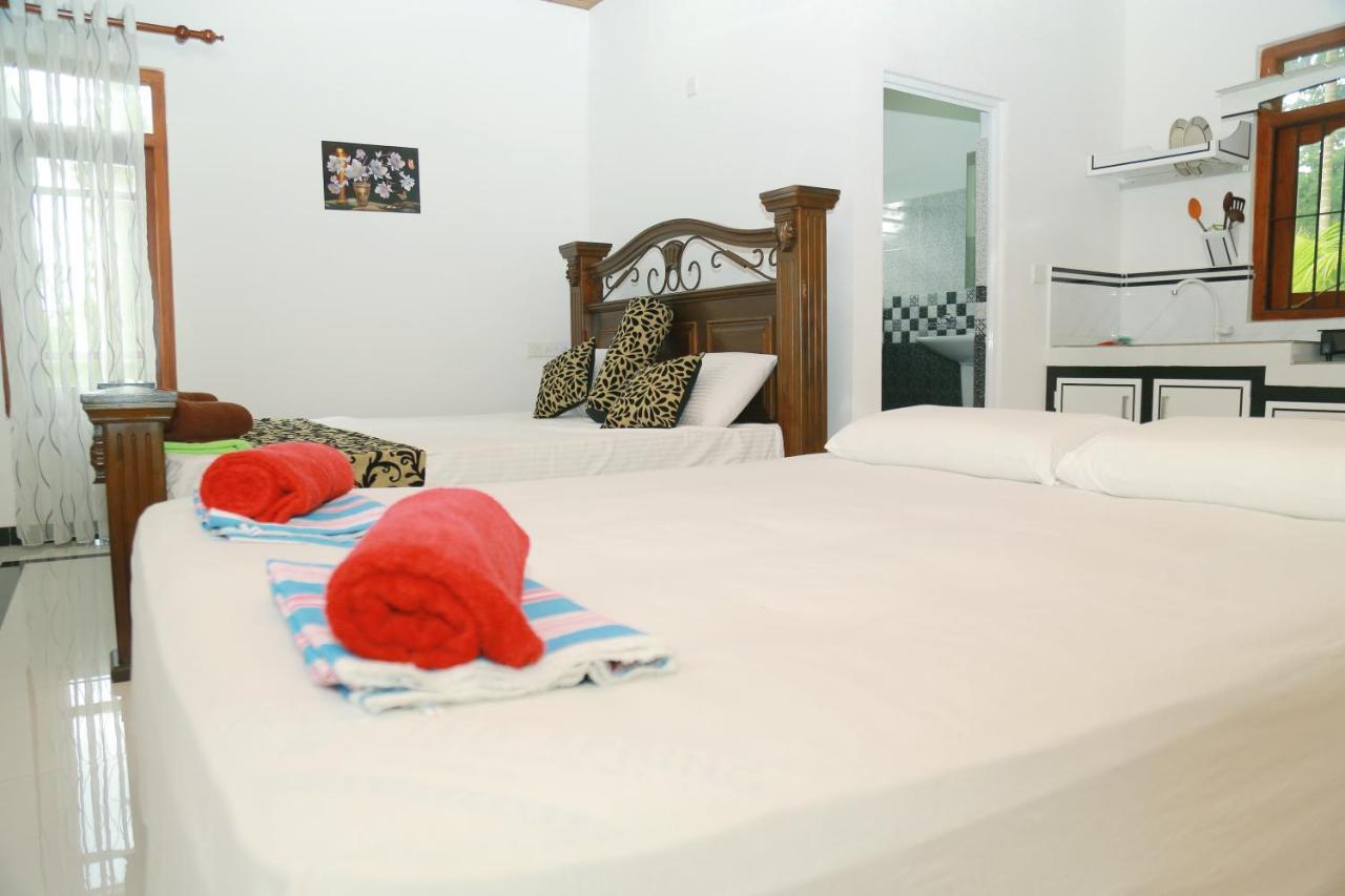 Happy Spring Guest Bed & Breakfast Mirissa Exterior photo